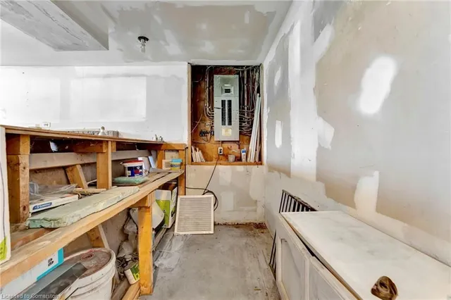 Additional image 25 of 2084 6th Concession Rd