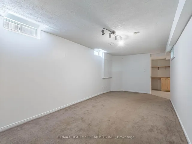 Additional image 45 of 5946 Mersey St