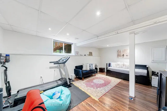 Additional image 25 of 800 PARAMOUNT Dr Unit 28