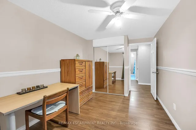 Additional image 25 of 1460 Garth St Unit 18