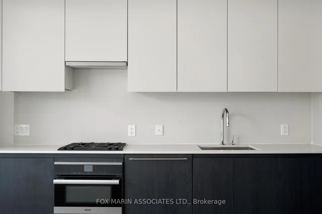 Additional image 6 of 81 Wellesley St Unit 1107