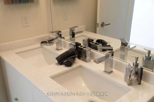 Additional image 13 of 330 Richmond St Unit 2906