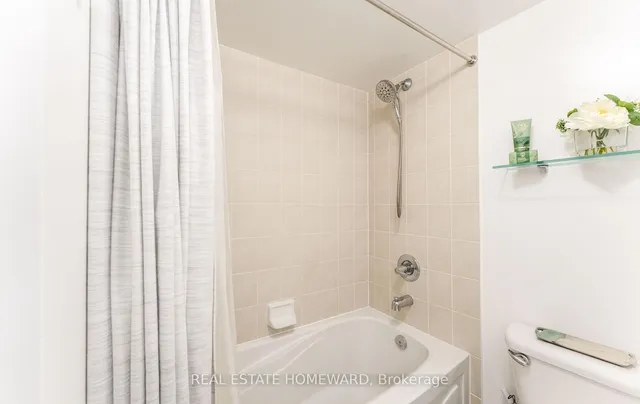 Additional image 23 of 2 Brian Peck Cres Unit 102