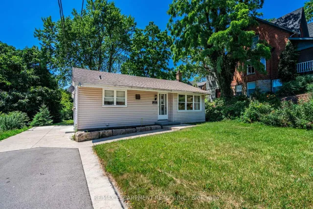 Additional image 3 of 70 Flamboro St