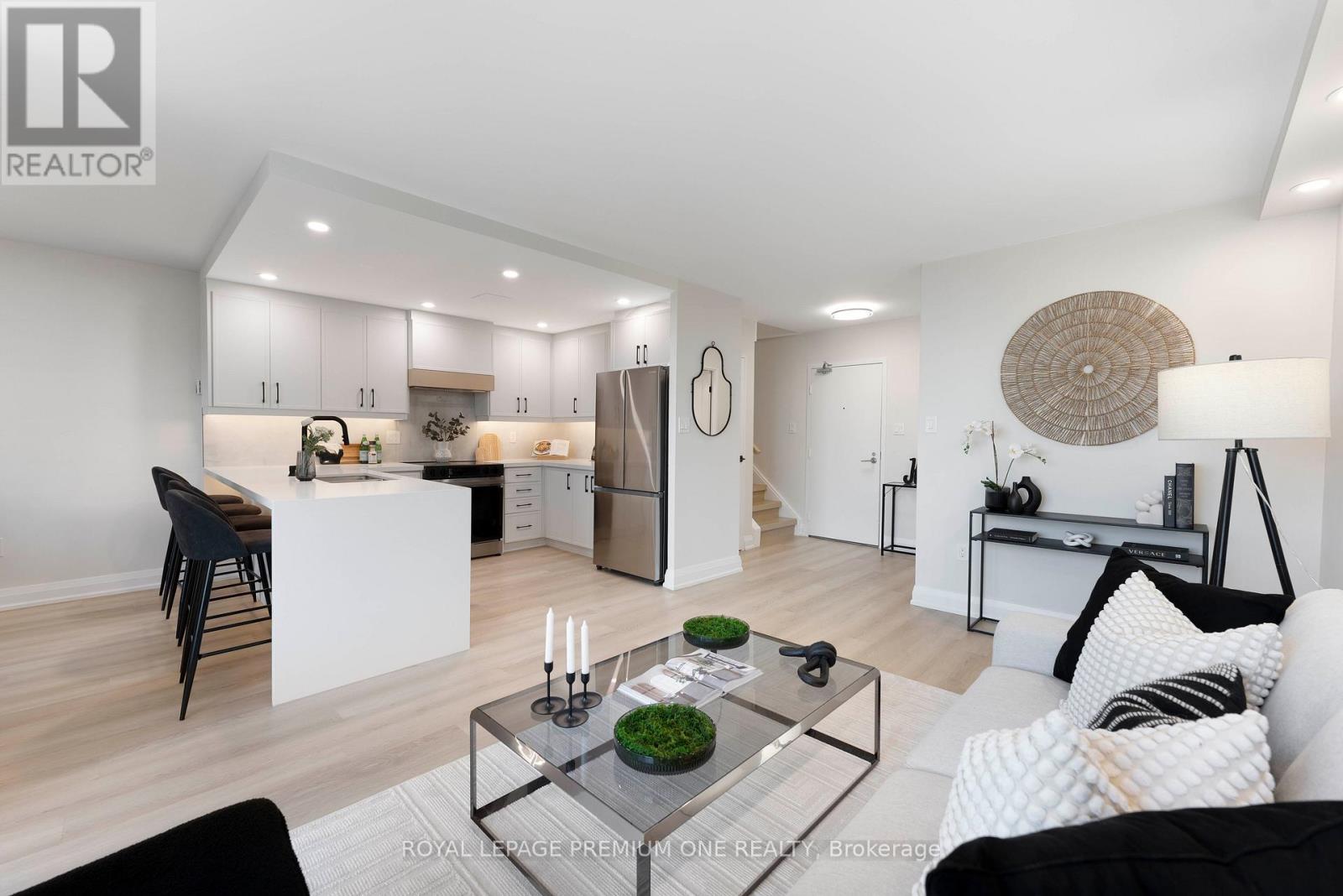 Property image for 608 - 60 SOUTHPORT STREET|Toronto (High Park-Swansea), Ontario M6S3N4