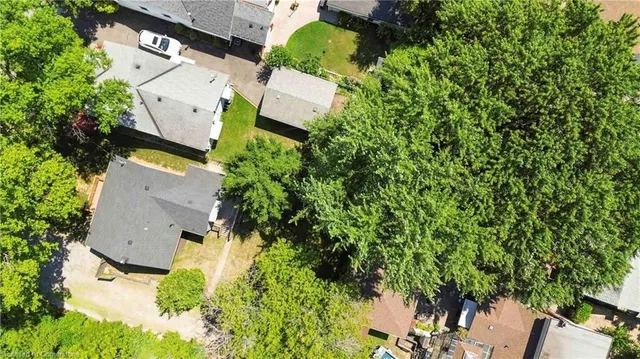 Additional image 41 of 387 Weir St