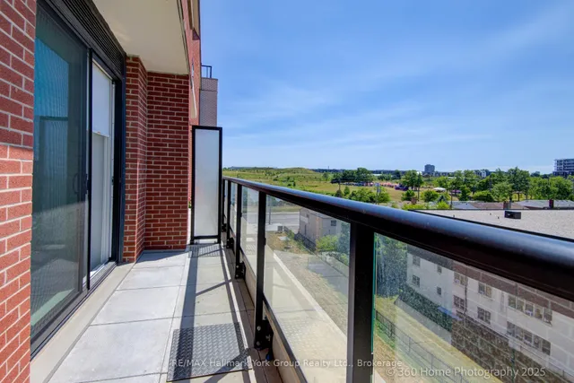 Additional image 25 of 3100 Keele St Unit 534