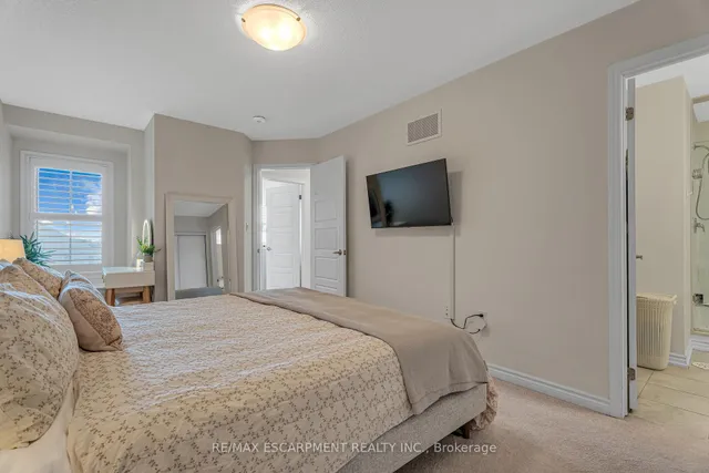 Additional image 28 of 191 Lemieux Crt