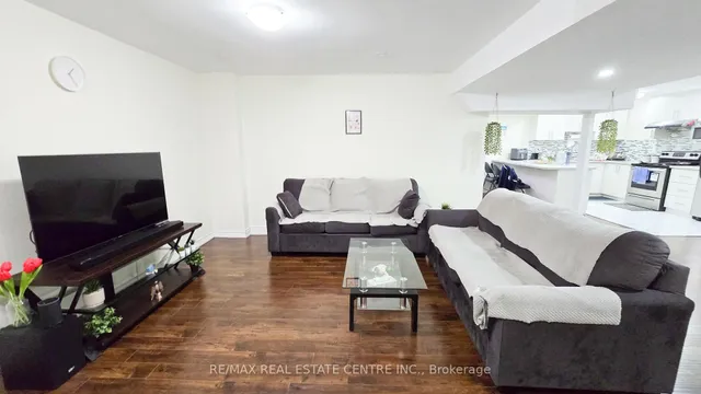 Additional image 30 of 2 Buchanan Cres