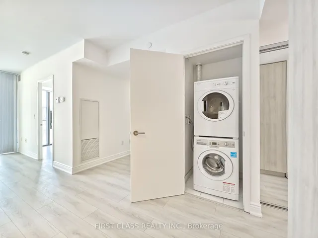 Additional image 24 of 11 Wellesley St Unit 1404