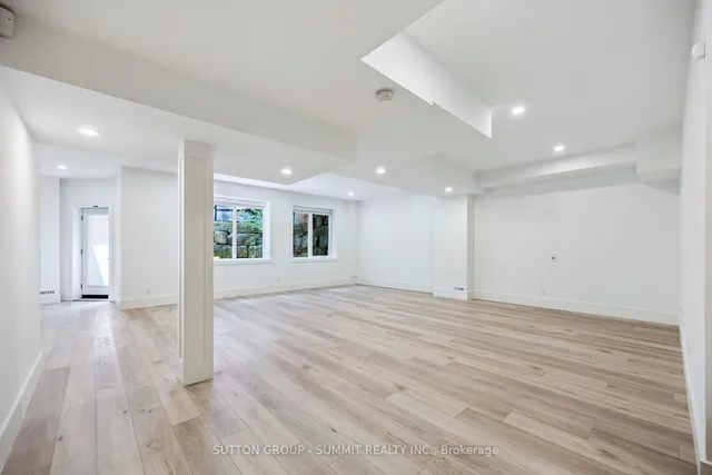 Additional image 44 of 127 Munro Blvd