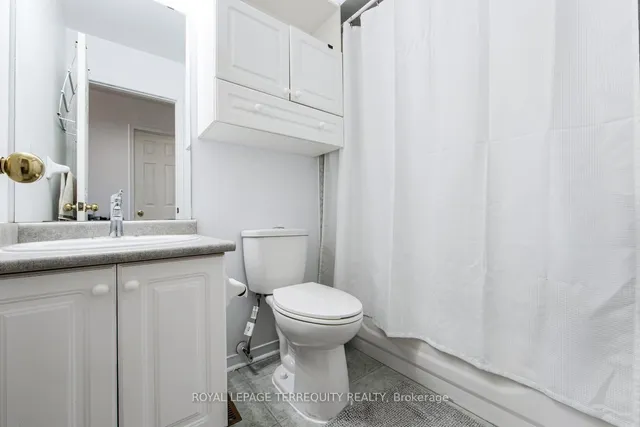 Additional image 32 of 18 Springside Way