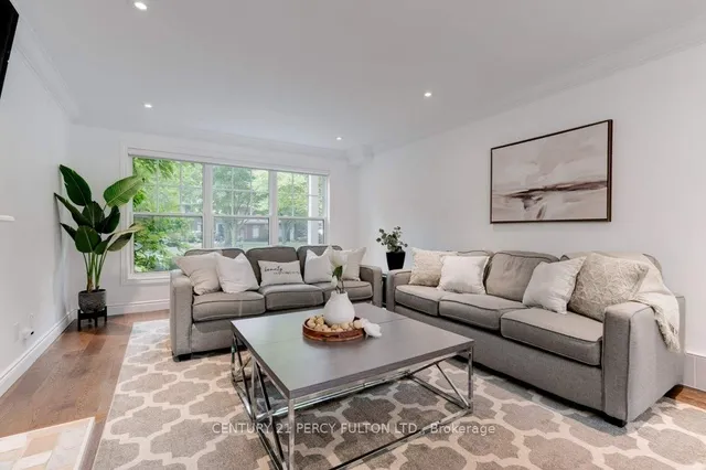 Additional image 5 of 4499 Hawthorne Dr