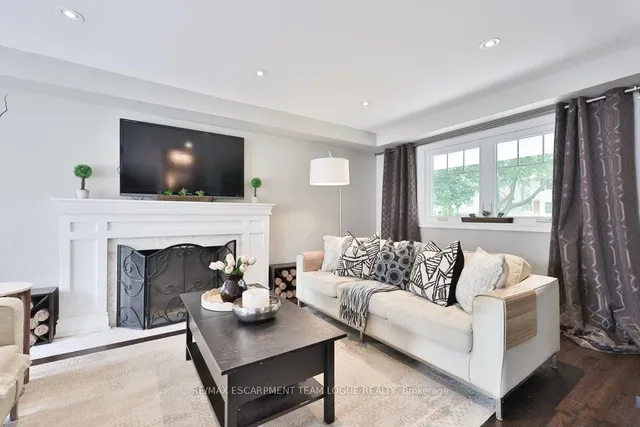 Additional image 27 of 3530 Walmer Rd