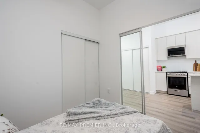 Additional image 24 of 2433 Dufferin St Unit 103