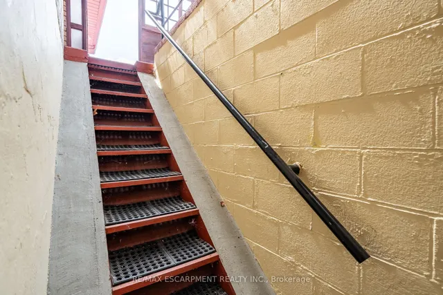 Additional image 37 of 902 North Shore Blvd