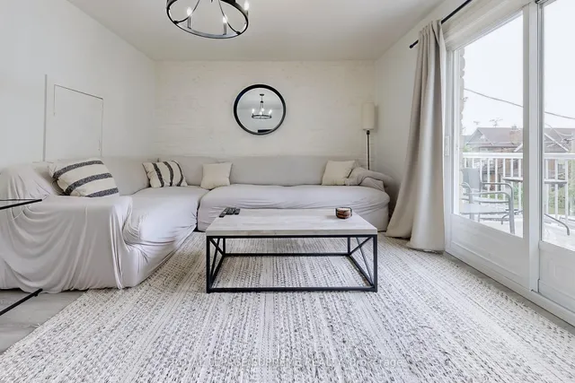 Additional image 11 of 157 Emerson Ave