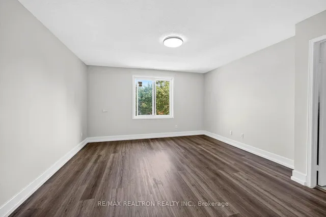 Additional image 24 of 17 Lenthall Ave