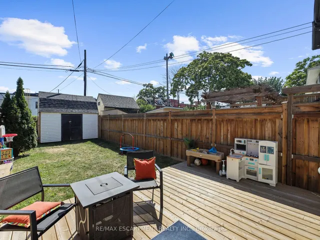 Additional image 30 of 114 BURTON St