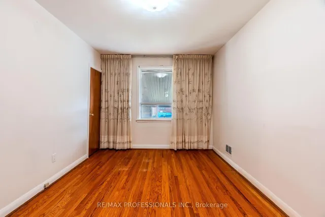 Additional image 28 of 15 Nordin Ave