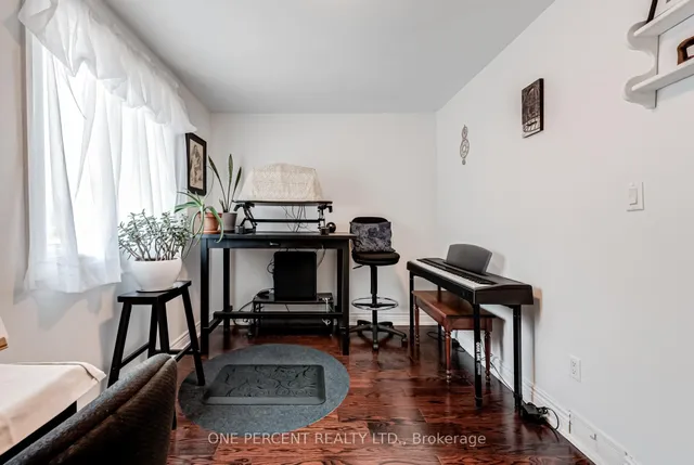 Additional image 29 of 143 Silverthorn Ave