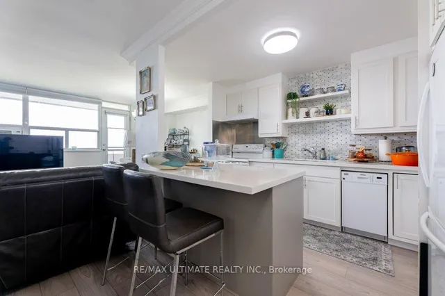 Additional image 15 of 541 Blackthorn Ave Unit 1202