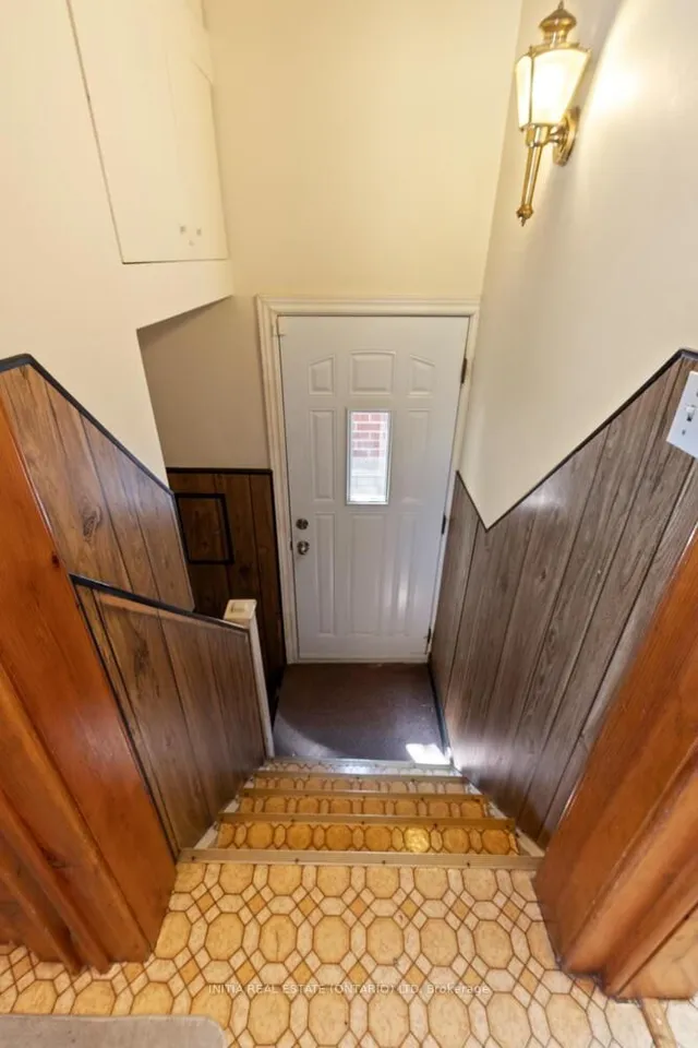 Additional image 30 of 38 North Edgely Ave