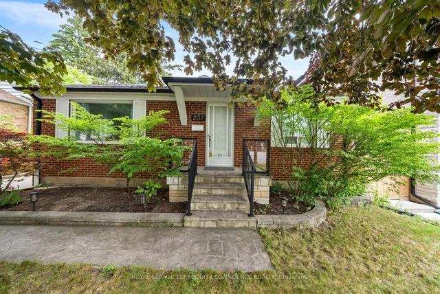 Additional image 42 of 237 Churchill Ave