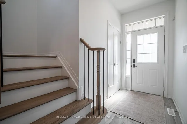 Additional image 3 of 80 Montreal Circ