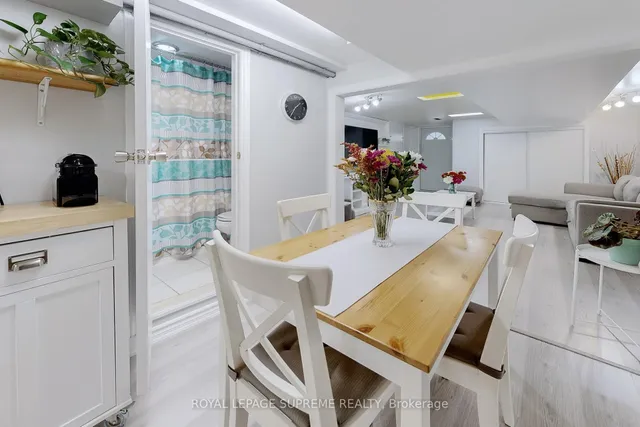 Additional image 27 of 157 Emerson Ave