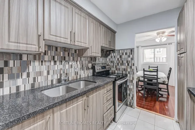 Additional image 18 of 59 Enmount Dr