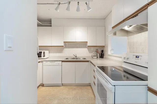 Additional image 14 of 5090 Pinedale Ave Unit 504