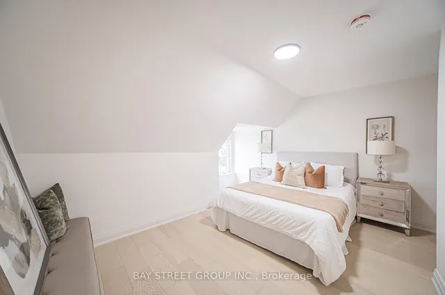 Additional image 27 of 126 Grace St