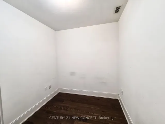 Additional image 8 of 39 Queens Quay Unit 526