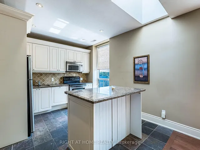 Additional image 22 of 283 King St Unit 302