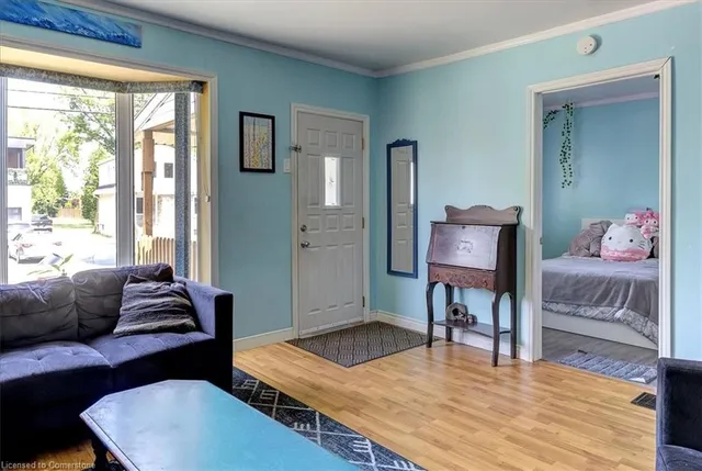 Additional image 5 of 8 Frances Ave