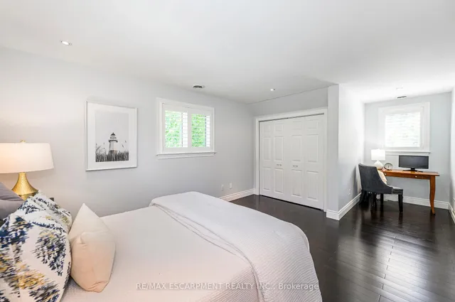 Additional image 24 of 6487 Panton St