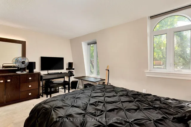 Additional image 32 of 83 Gwynne Ave