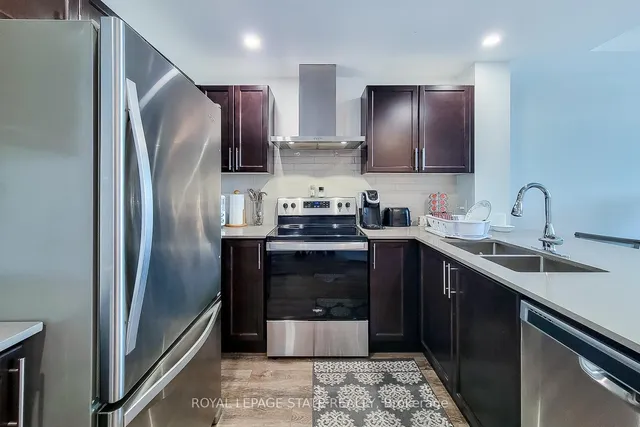 Additional image 24 of 1 Redfern Ave Unit 313