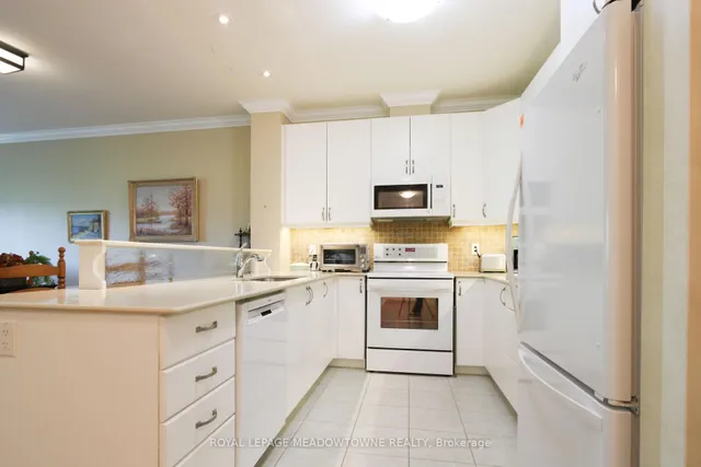 Additional image 6 of 33 Whitmer St Unit 318