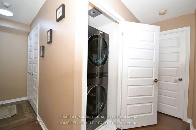 Additional image 10 of 215 Queen St Unit 709