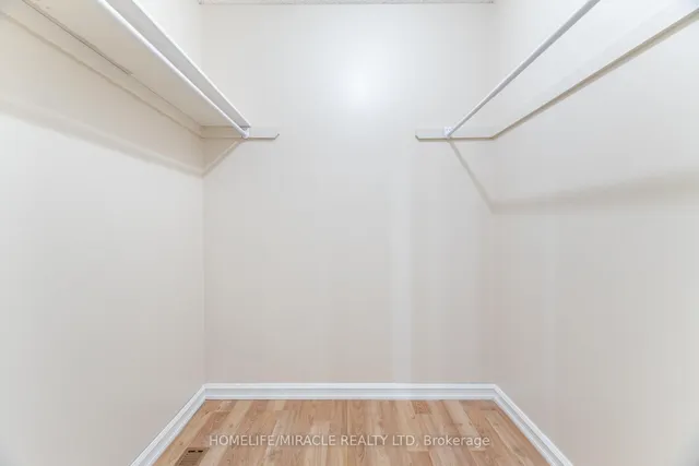 Additional image 24 of 27 Jay St