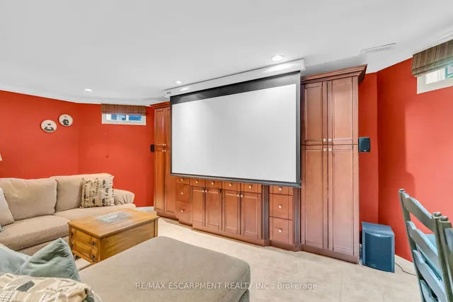 Additional image 36 of 484 Bush Dr