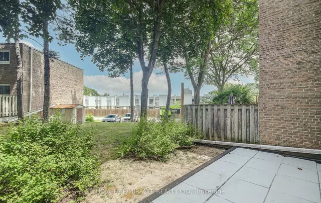 Additional image 38 of 43 Lexington Ave Unit 41