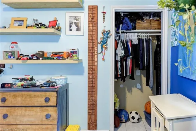 Additional image 17 of 8 Frances Ave