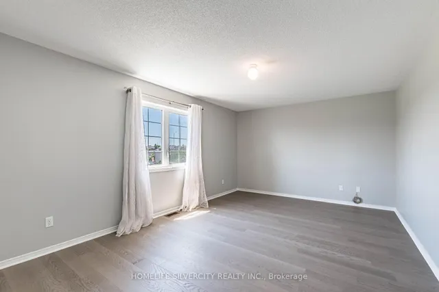 Additional image 23 of 42 Cookview Dr