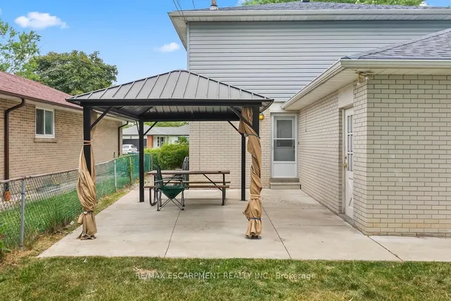 Additional image 38 of 1 Dunbarton Cres