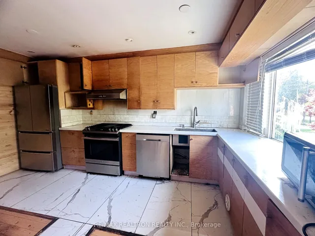 Additional image 3 of 11 Templeton Crt