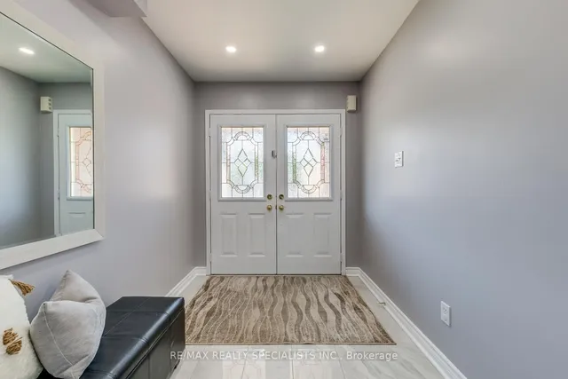 Additional image 4 of 658 Rossellini Dr