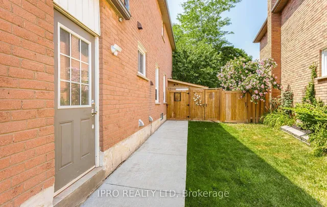 Additional image 45 of 12 Neville Cres